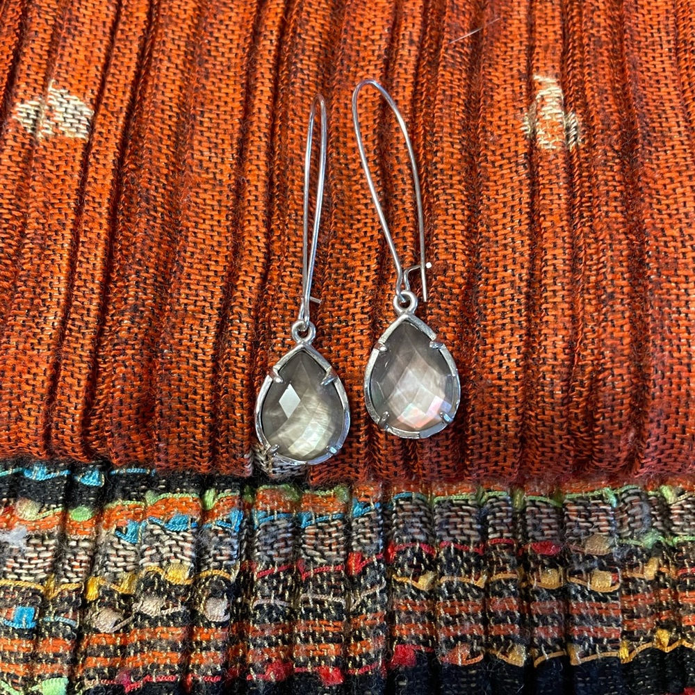 Kendra Scott MOP drop earrings